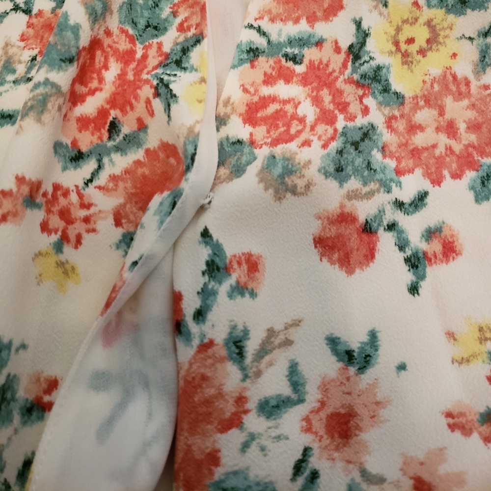 1. State Floral Wrap Dress - Picture 5 of 11
